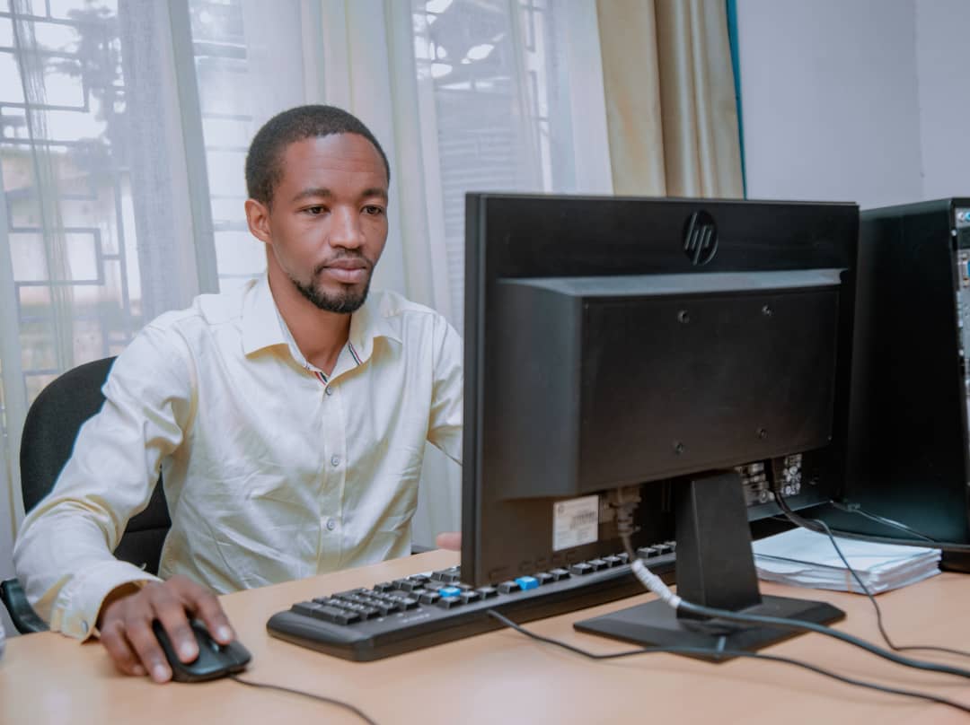Suleiman IRANKUNDA - Sales, Record and Tracking Manager